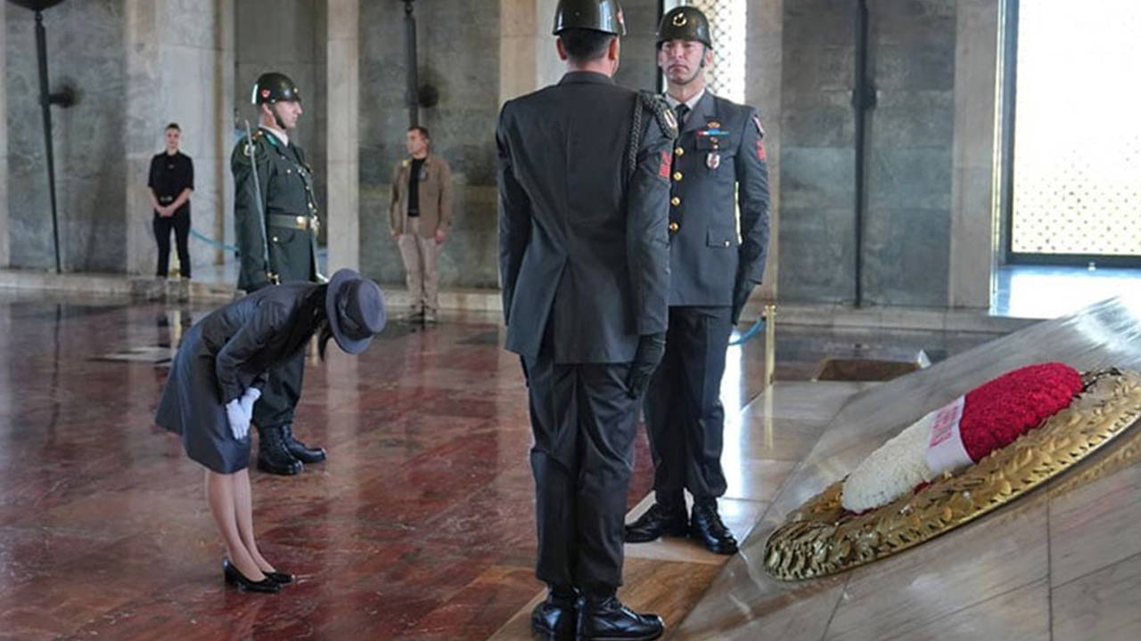 Japonya Prensesi Anıtkabir'i ziyaret etti