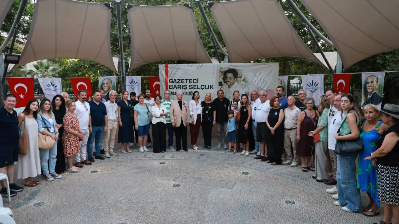 Gazeteci Barış Selçuk Karabağlar'da anıldı