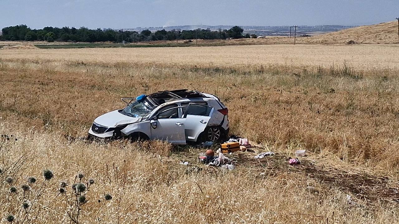 Diyarbakır’da cip tarlaya düştü: 1'i ağır 5 yaralı