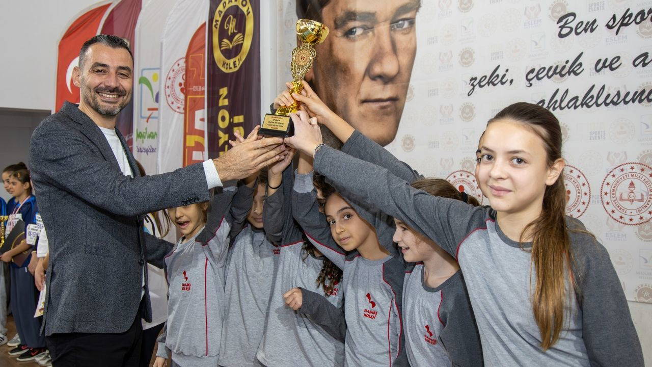 Manavgat’ta Atatürk Kır Koşusu coşkusu