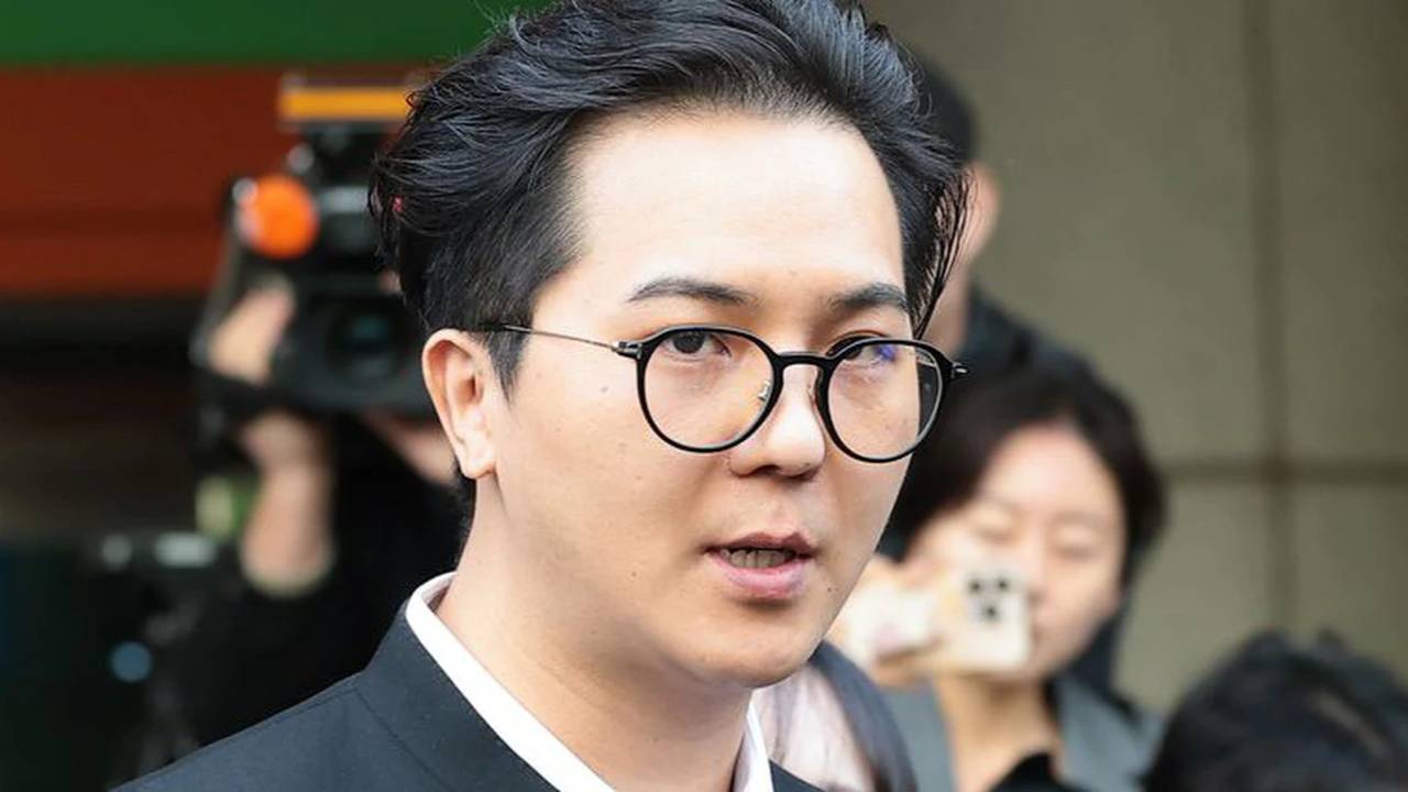 K-pop yıldızı Song Min-ho’ya askerlik yasasını ihlalden hapis cezası