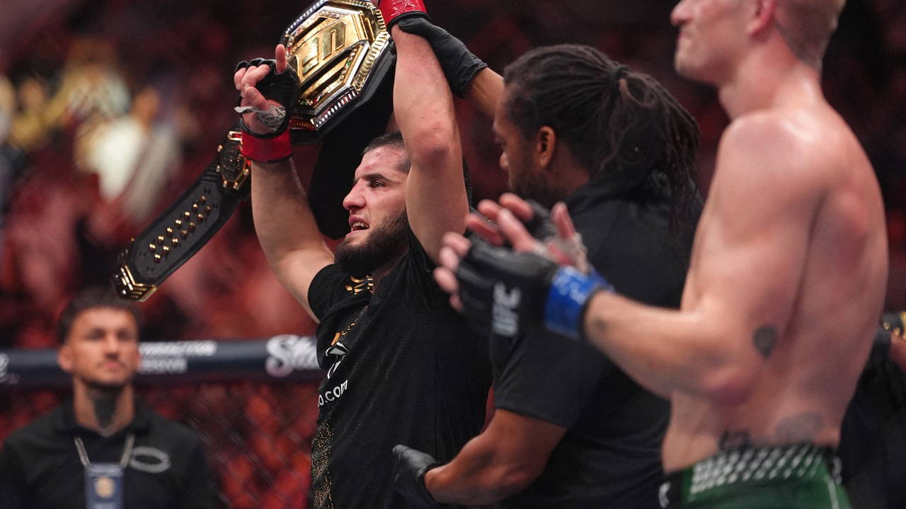 UFC rekoru kırdı: Islam Makhachev, Ian Garry karşısında kemerini korudu