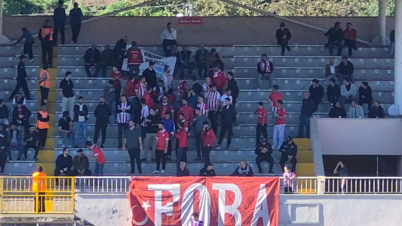 Giresun'da tribünlerde çevre protestosu: Iğdır hoş geldin, Alagöz defol
