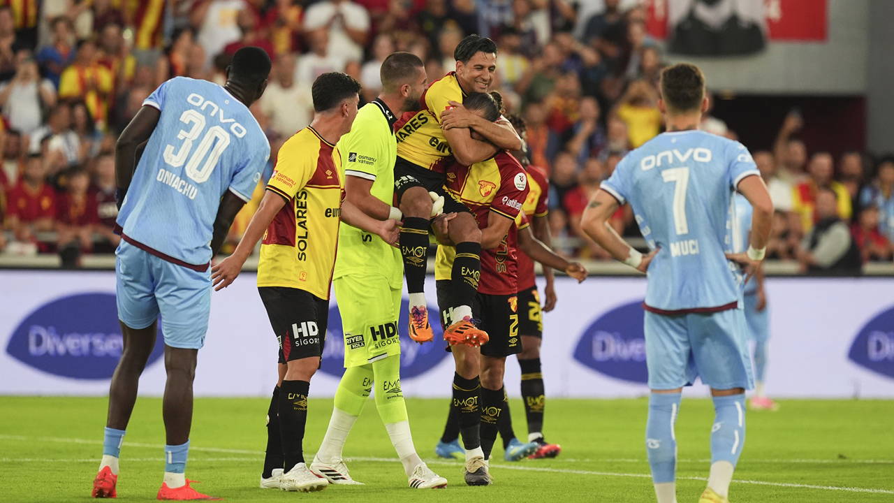 İsmail Köybaşı'ndan duygusal veda: Gözyaşlarını tutamadı