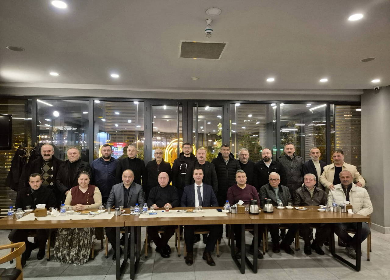 Beşikdüzü Belediye Başkanı Erdem ilçedeki muhtarlarla bir araya geldi