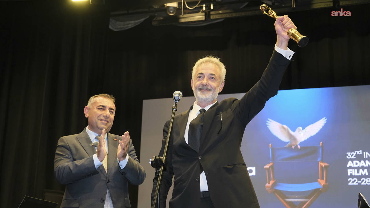 Mehmet Aslantuğ: Ödülümü Zeydan Başkan adına alıyorum!