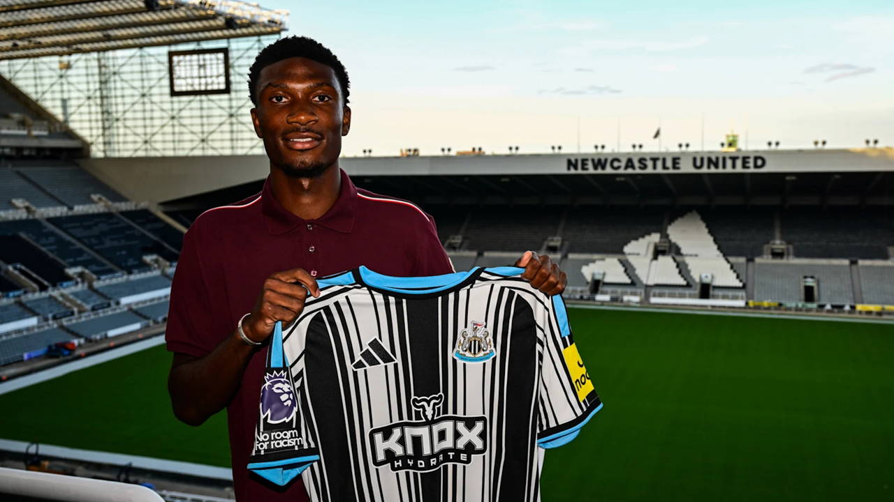Newcastle United, Aladji Bamba'yı kadrosuna kattı