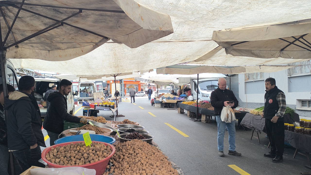 Bayram alışverişi yapamayan Osmaniyeli: '20 yıl oy verdim, bundan sonra vermeyeceğim'
