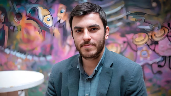 Gazeteci İsmail Arı'nın cezaevinden ilk görüntüsü