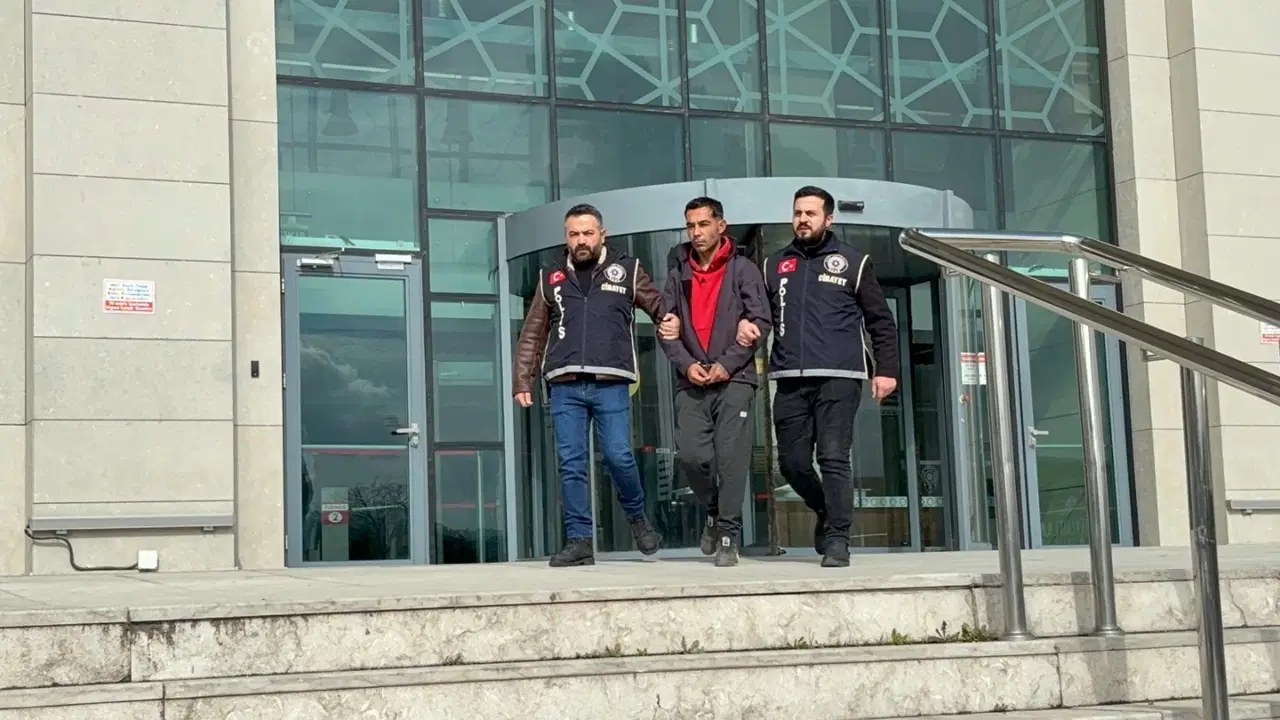 Kırıkkale'de babasını bıçaklayarak öldürdü: Şüpheli tutuklandı