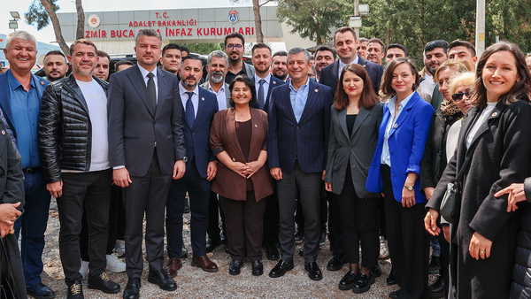 Özgür Özel'den Tunç Soyer ve Şenol Aslanoğlu'na ziyaret