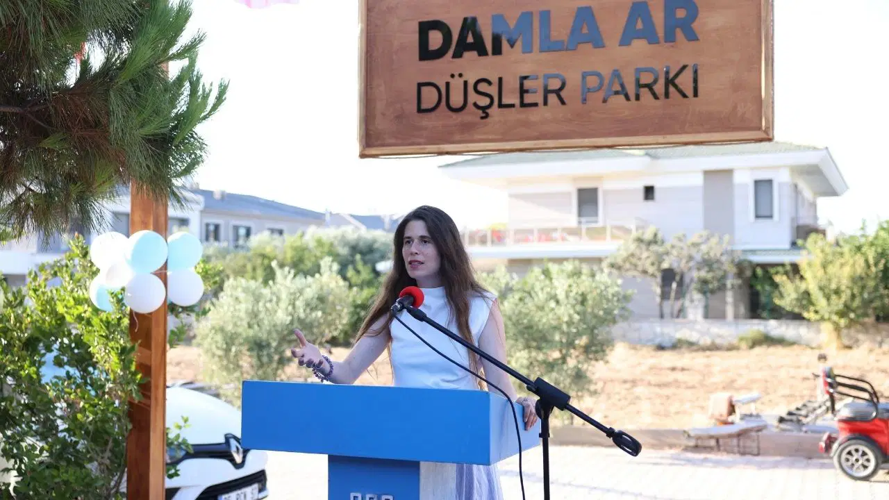 Çeşme’de “Damla Ar Düşler Parkı” açıldı