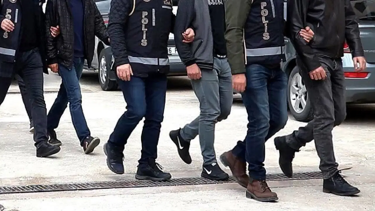 Aksaray'da uyuşturucu operasyonu: 10 şüpheli tutuklandı!