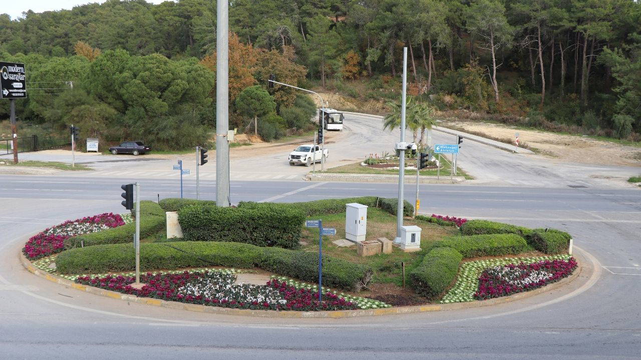 Alanya Park ve Bahçeler Müdürlüğü’nden kış aylarında kesintisiz çalışma