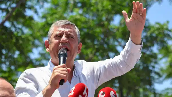 Özel'den Erdoğan'a yanıt: 'CHP'de bir tane dış mihrak varsa o da sensin'
