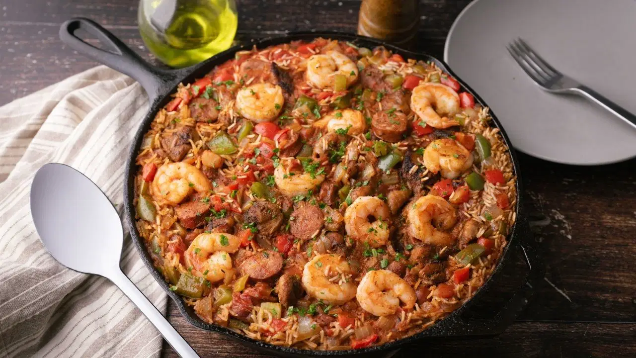 Sofralarınıza taşınan enfes bir Louisiana esintisi: Jambalaya tarifi