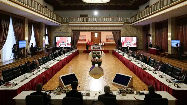 TBMM'de AKP-İmralı Heyeti görüşmesi: Yasa öncesi 'taslak' için temaslar başladı