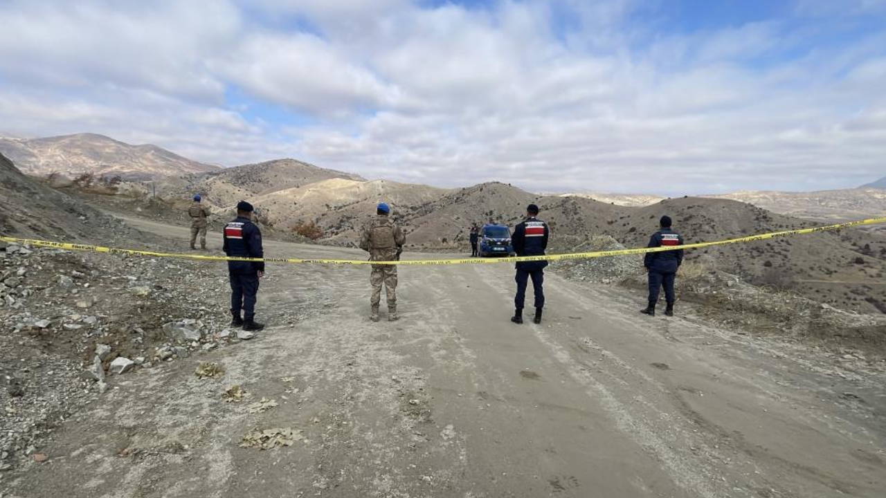 Sivas'ta madende göçük altında kalan şantiye müdürü 9. günde de aranıyor