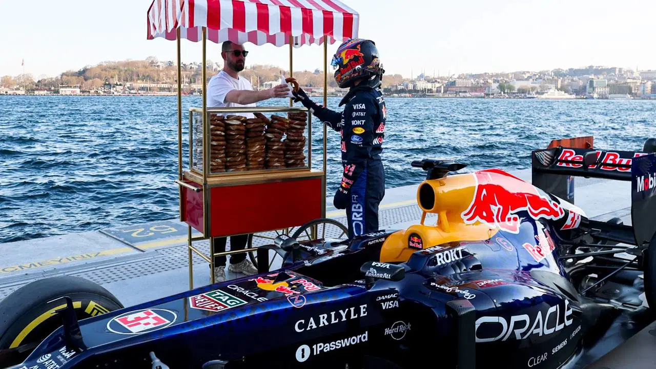 Formula 1 aracıyla İstanbul turu