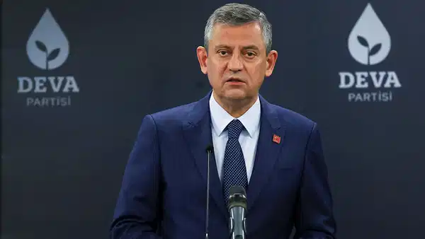 DEVA Partisi'ni ziyaret eden Özgür Özel'den iktidara net mesaj: 'Ara seçim talebimizi ortadan kaldıracak tek şey...'