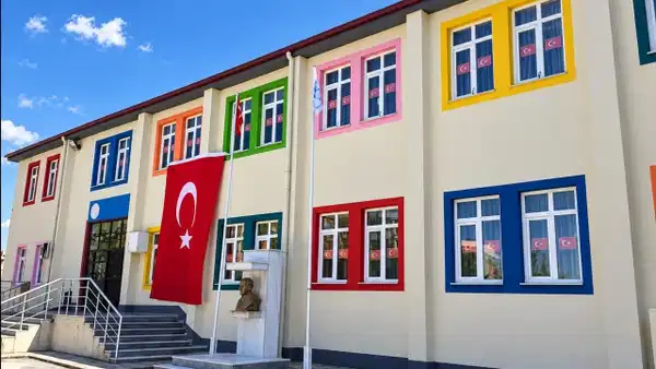 Okulda temizlik malzemeleri karıştı: 14 öğrenci hastanelik oldu