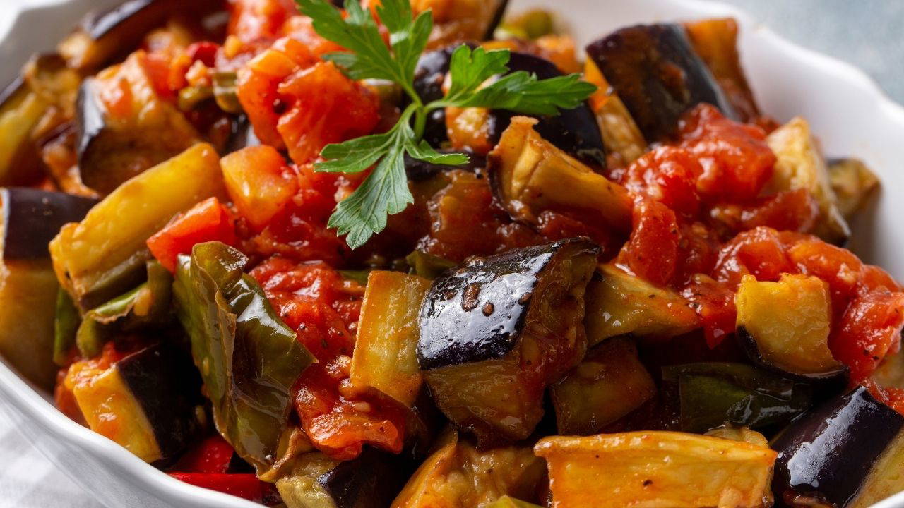 Pratik lezzet: Ev yapımı şakşuka tarifi