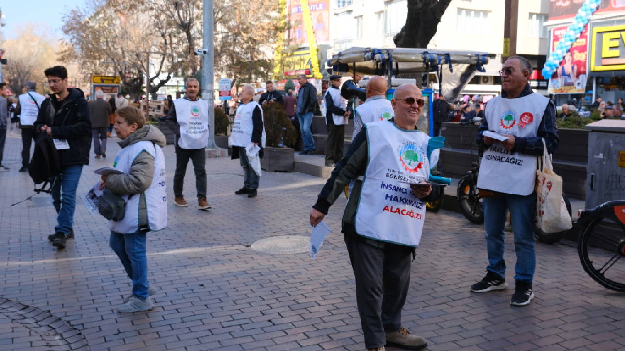 Eskişehir’de emekliler sokağa çıktı: 'Adaletli gelir dağılımı istiyoruz'