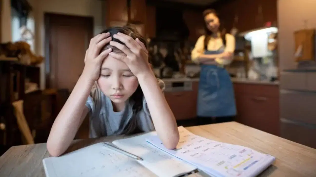 Çocuğunuza ev ödevlerinde nasıl yardım edebilirsiniz?