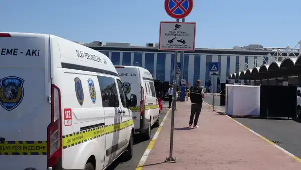 Antalya Havalimanı'ndaki kadın cinayetinde yeni ayrıntılar: Emekli polis memuru, cinayeti işlemeden önce kadının evine gitmiş!