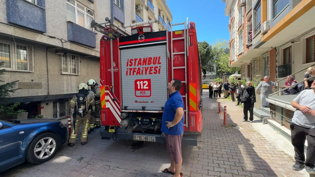 Olası facia önlendi: Yangın doğal gaz sayacına sıçradı
