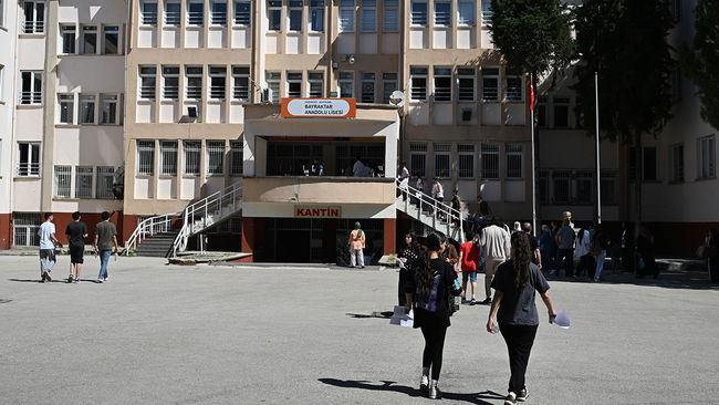 Görüntüler mercek altında
