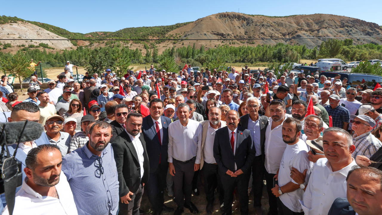 Özgür Özel, İnan Güney'in memleketi Zara'yı ziyaret etti