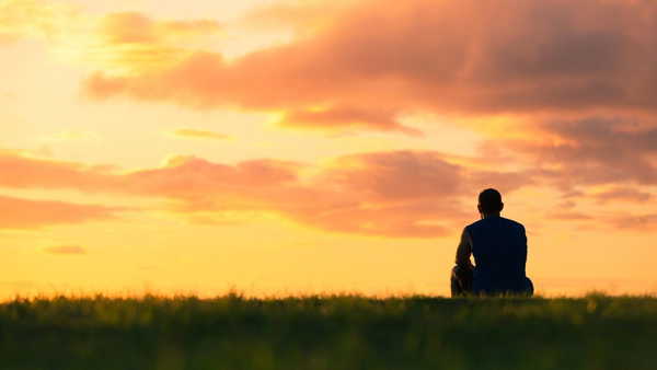 Tek başına daha mutlu olan 3 burç: Bu burçlar yalnızlıklarıyla yaşıyor