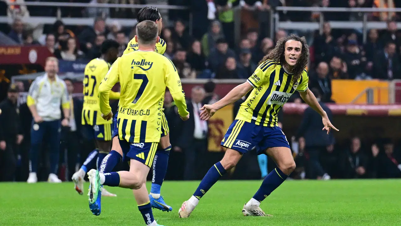 Fenerbahçe'nin yeni alternatif forması ortaya çıktı