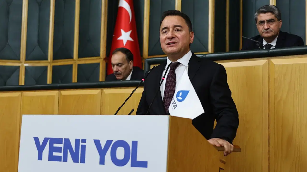 Ali Babacan sert çıktı: 'Kime selam vereceğimizi size mi soracağız kardeşim?'