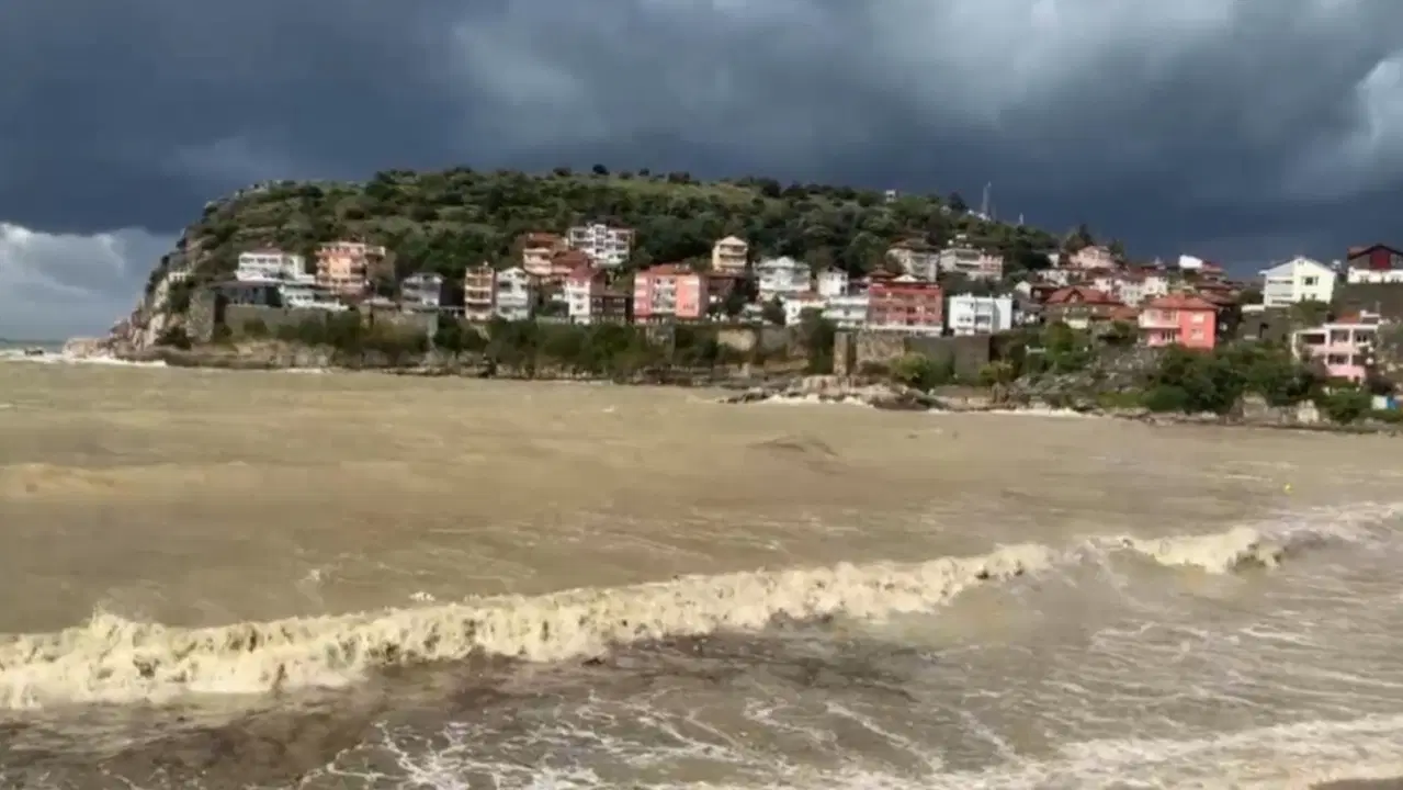 Bartın Amasra'da hava sıcaklığı saatler içinde 4 derece arttı