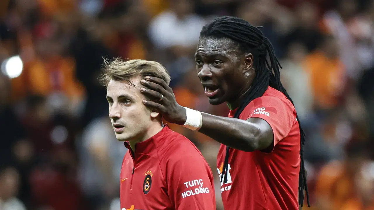 Bafetimbi Gomis'ten Kerem Aktürkoğlu'na eleştiri! 'Seni besleyen eli vurma' 