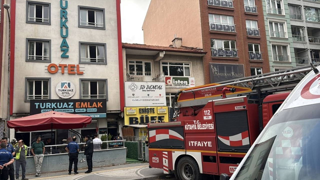 Otelde korkutan yangın: 10 kişi dumandan etkilendi