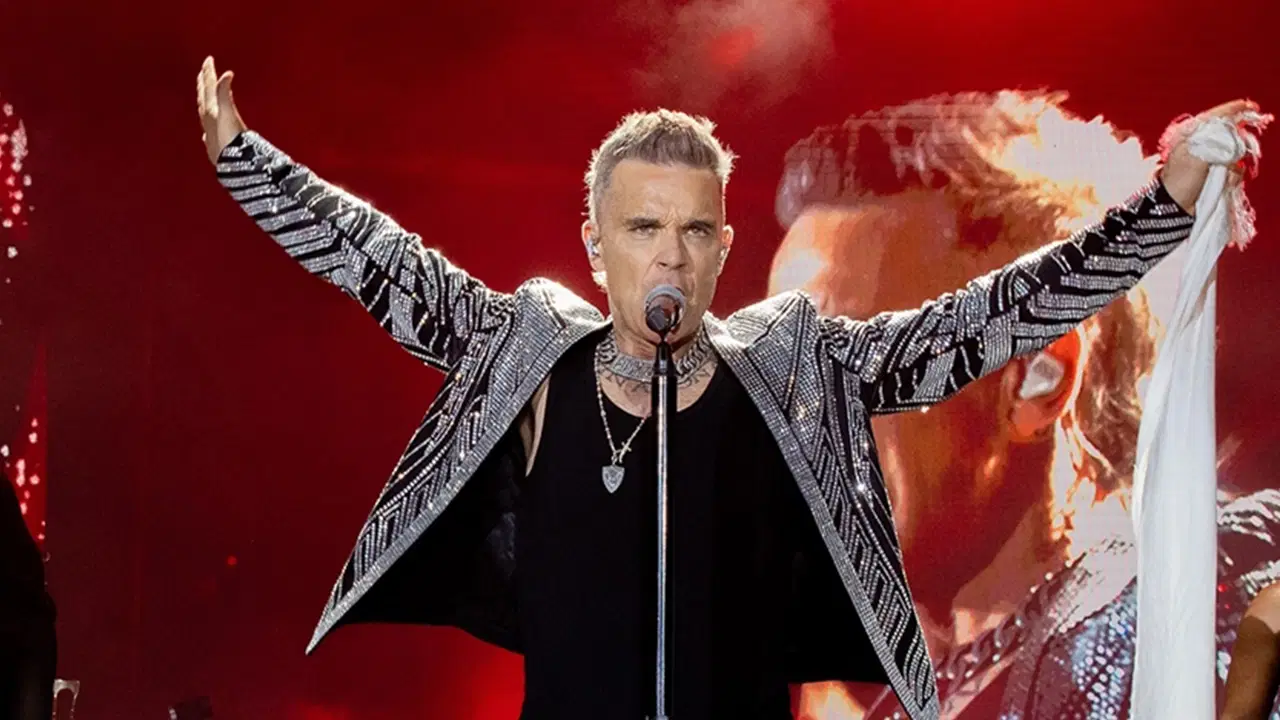 Sahnede bile kontrol edemiyor: Robbie Williams hastalığını açıkladı