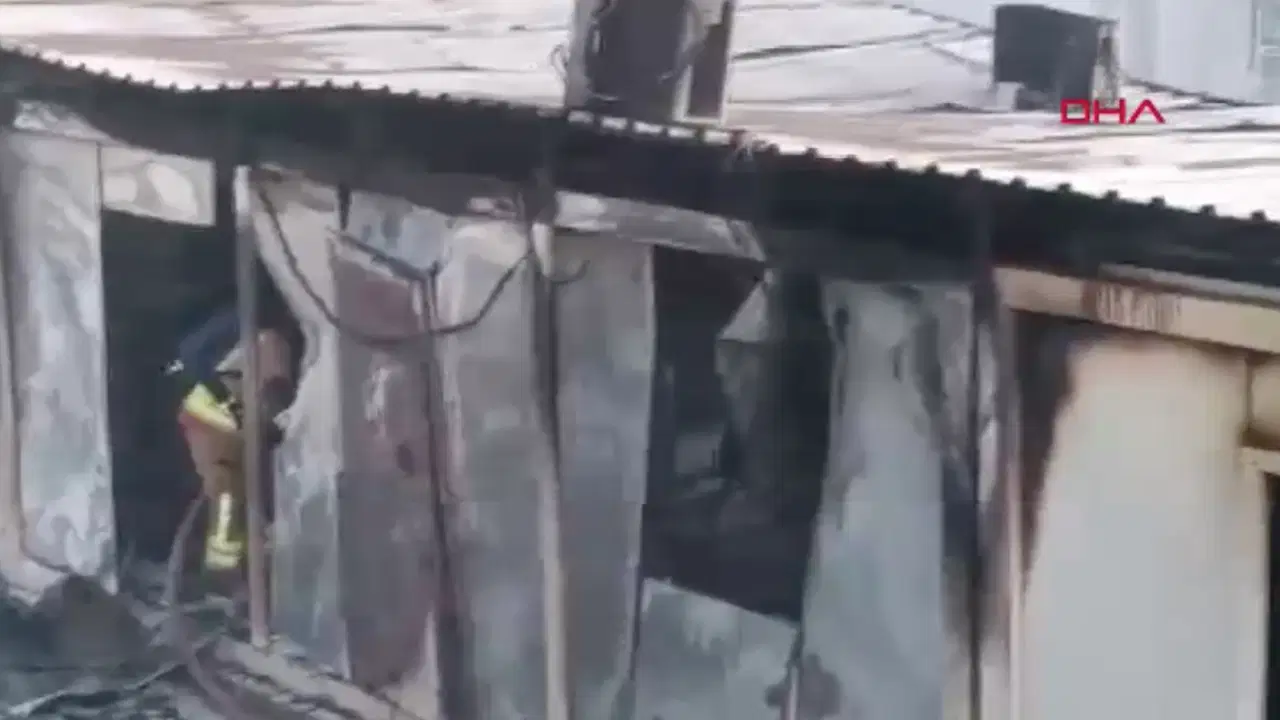 Kahramanmaraş'ta konteyner okulda yangın çıktı!