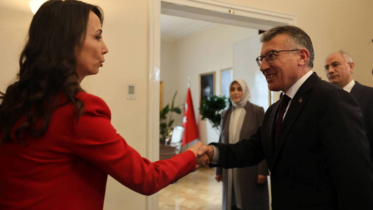 AKP spokesperson slams DEM Party leader over Israel-Palestine comments