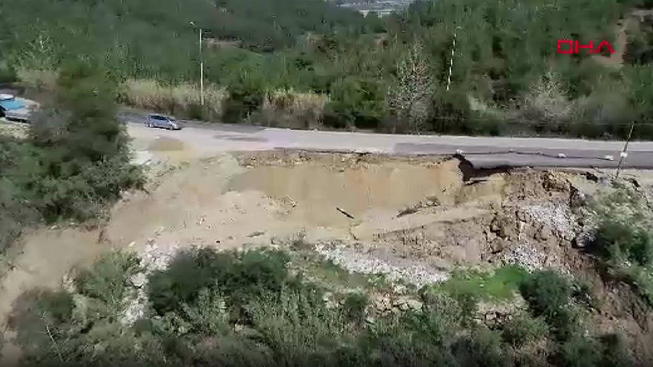 Adana'da Yağmur Sonrası Yol Çökmesi Şehirde Şok Etkisi Yarattı!