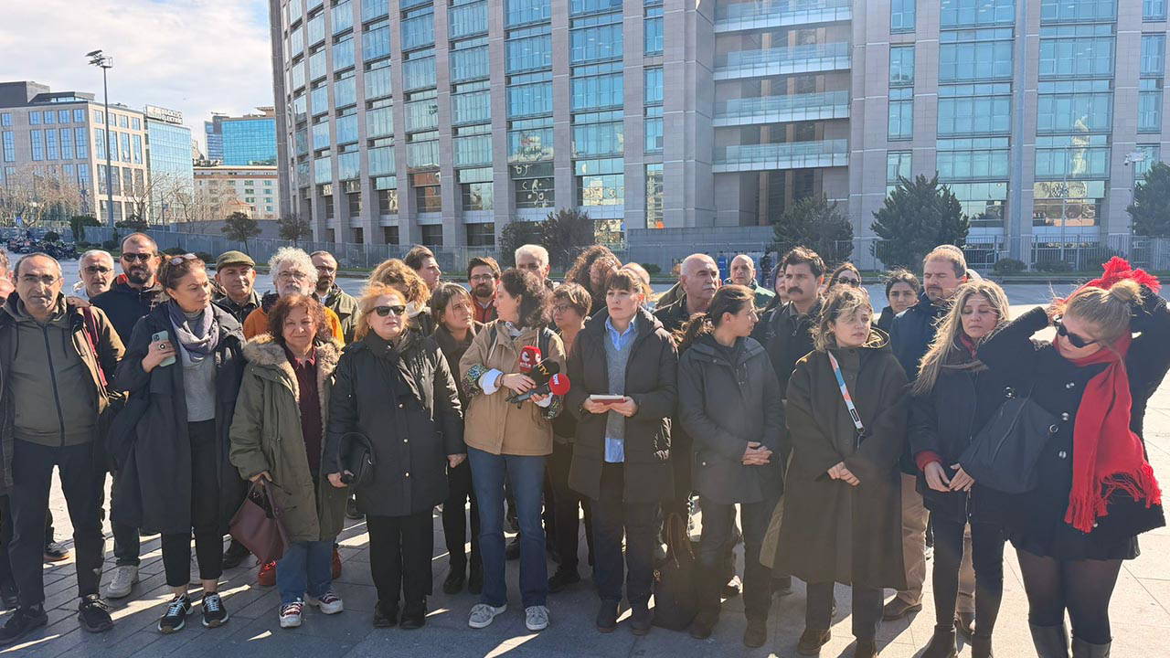 Gazeteci Alican Uludağ’ın gözaltına alınmasına meslek örgütlerinden Çağlayan’da tepki