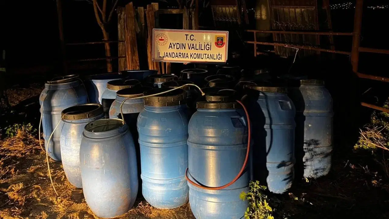 Yılbaşı öncesi Aydın'da operasyon: 6 ton sahte şarap ele geçirildi