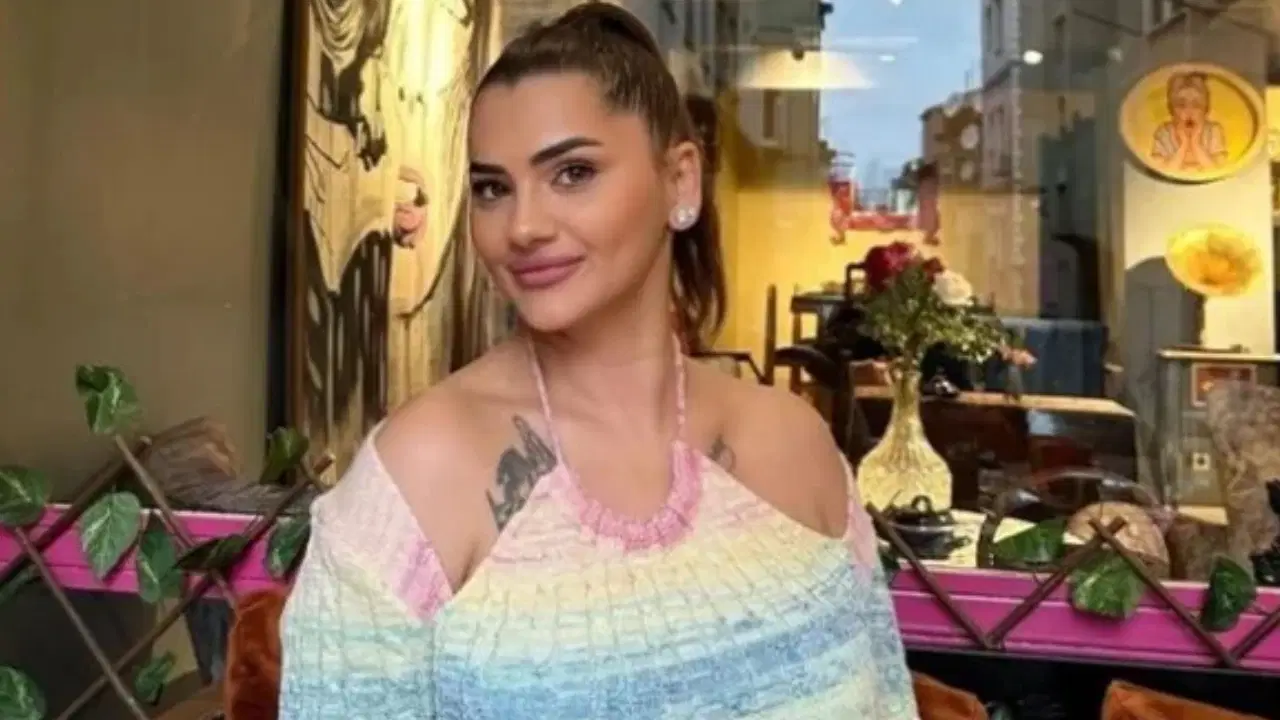 'Veda' paylaşımı yaptı, hastaneye kaldırıldı: 'Kısmetse Olur' yarışmasıyla tanınan Ayça Beğen'in sağlık durumuna ilişkin açıklama!