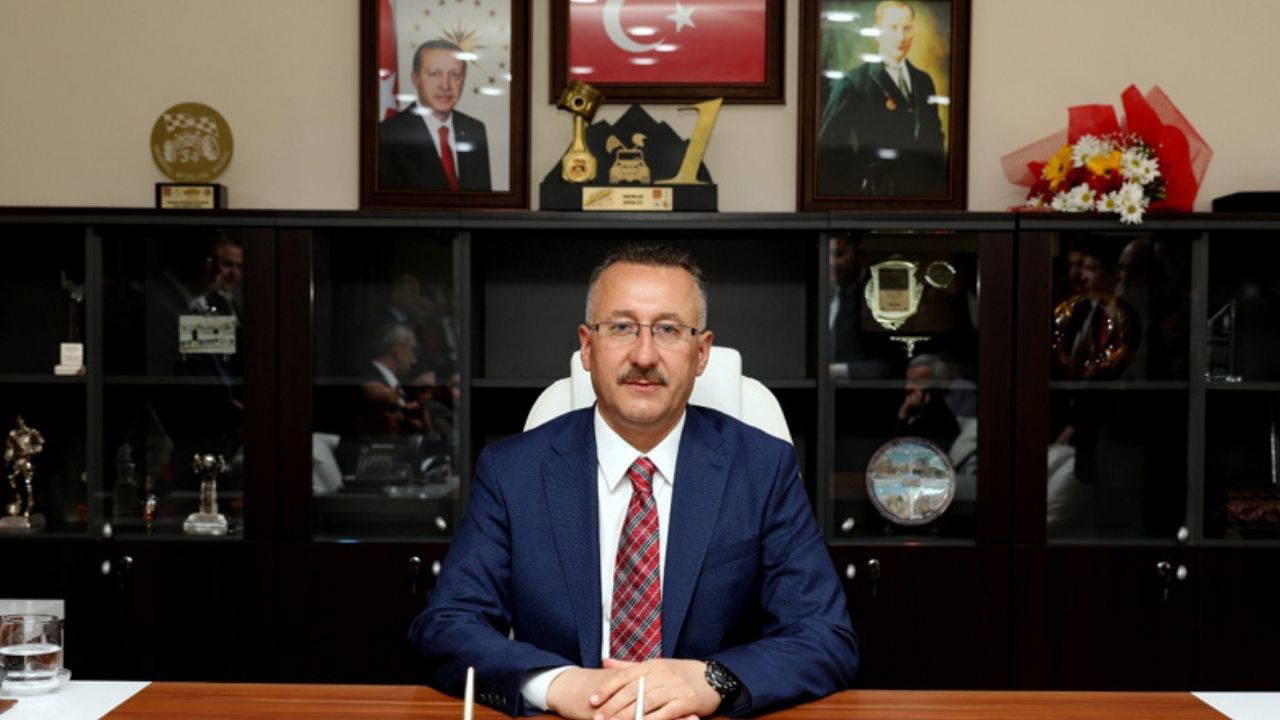 Mutlu Işıksu kimdir? AKP'li Adapazarı Belediye Başkanı Mutlu Işıksu kaç yaşında, nereli?