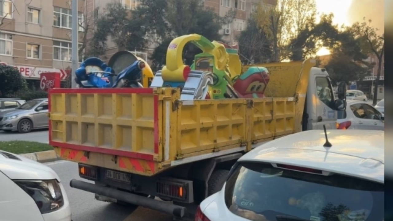 EMO, çocukların elektrik akımına kapıldığı parkta incelemede bulundu: ‘Delil olan oyun aletleri başka yere taşınmış’