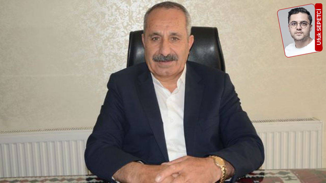 AKP’li başkan işçilere tarlasını sulattı!