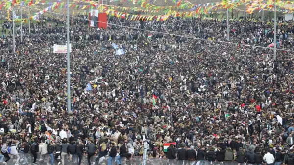 İstanbul'da Nevruz sonrası gözaltına alınan 12 kişiye tutuklama