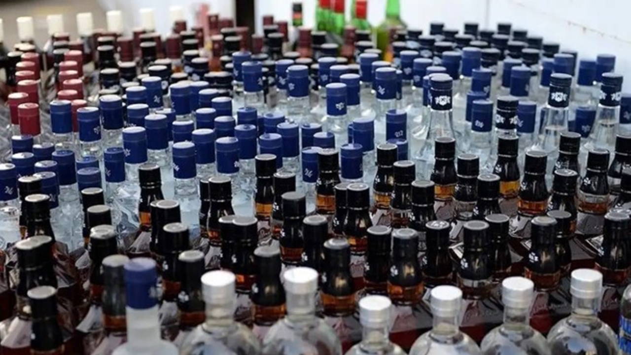 Adana'da 400 litre sahte içki ele geçirildi